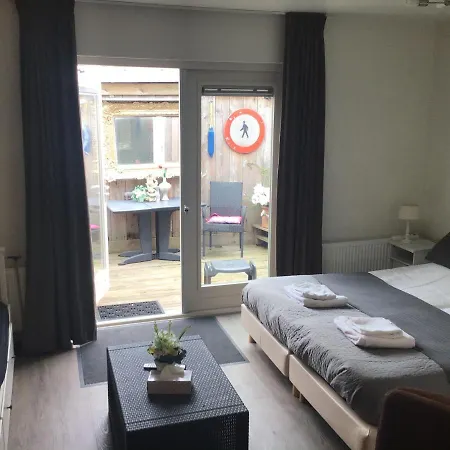 Bed & Breakfast Klokgaaf 3*